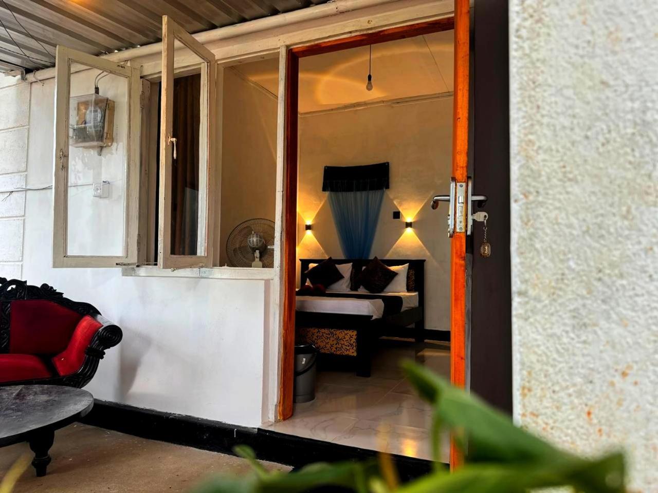 Fly Infinity - Home Stay Kandy Exterior foto