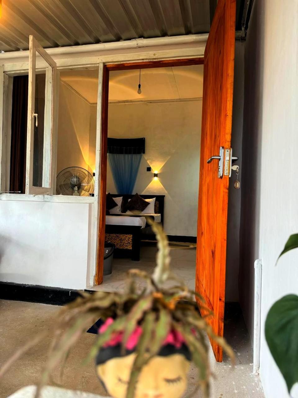 Fly Infinity - Home Stay Kandy Exterior foto